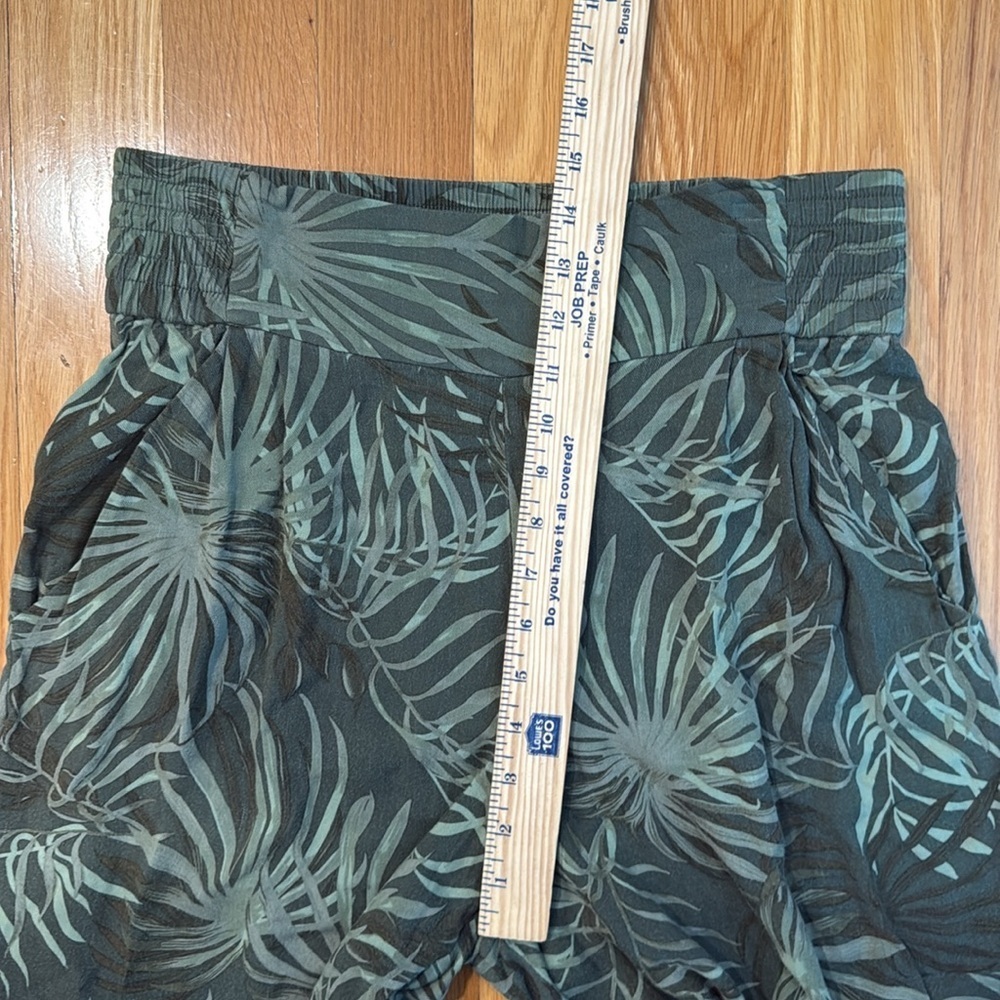 Time and tru women’s rayon carpet size medium (8-10). - Picture 3 of 9